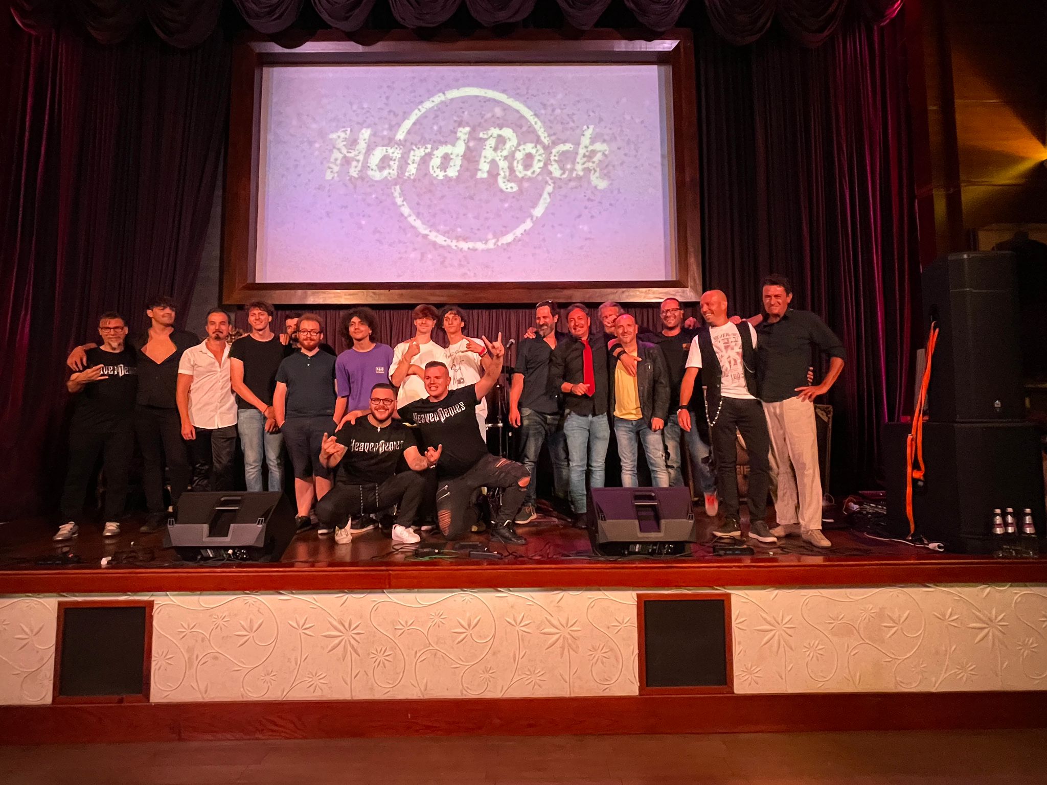 Dall’Hard Rock Cafe di Firenze quattro farfalle pronte a volare all’Ariston di Sanremo!